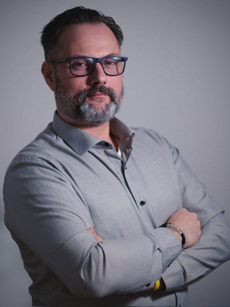 Antal László - Cégvezetés, export értékesítés
