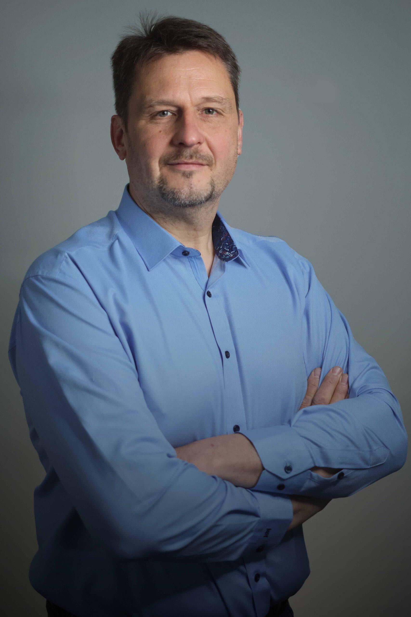 Mihályi Norbert - Tulajdonos